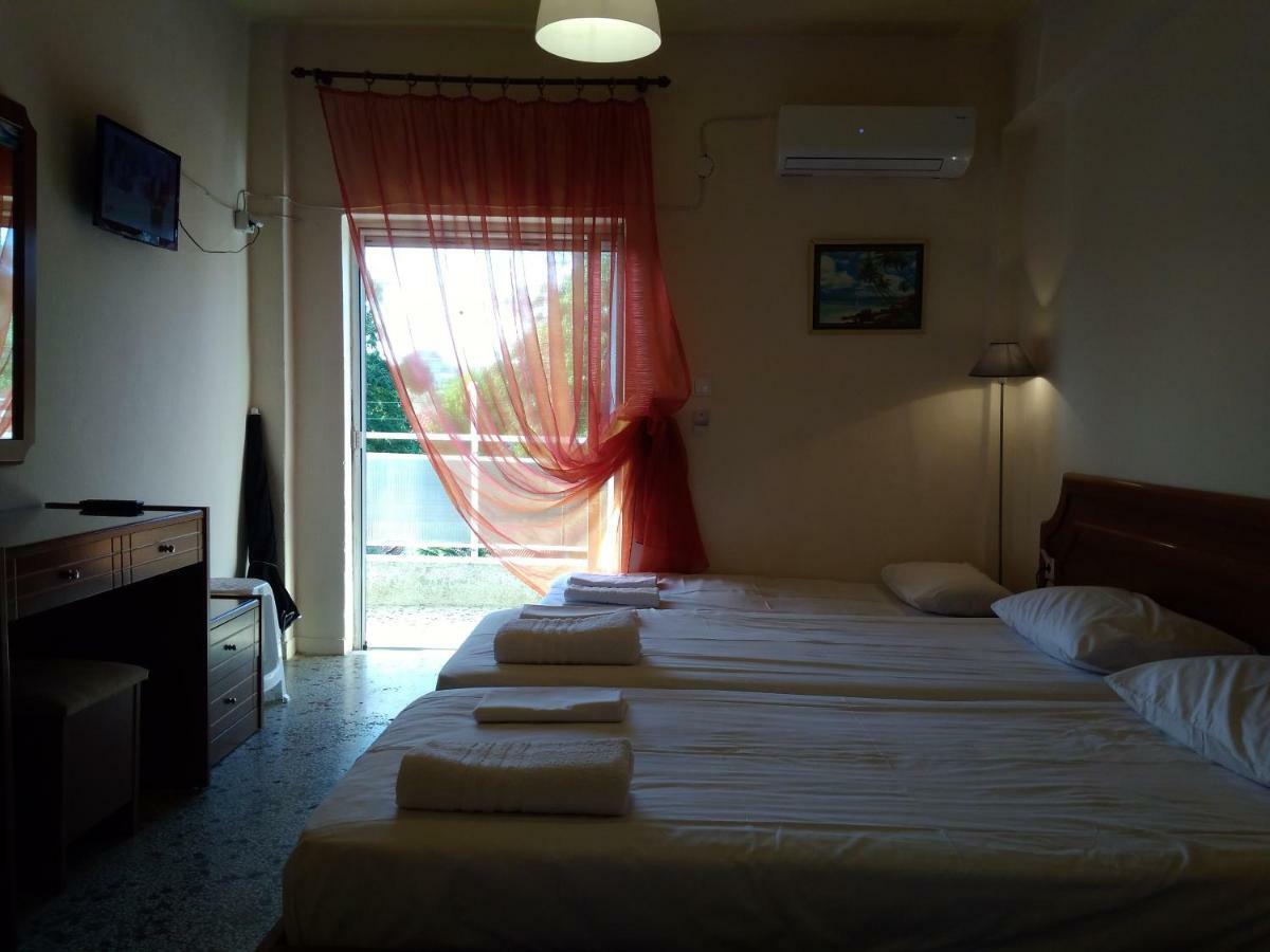 Rooms To Let Giannis Makrygialos Exterior foto